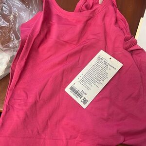 New with tag lululemon swifty tech scoop neck tank raspberry coulis